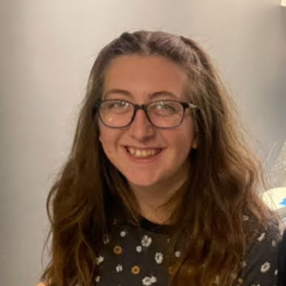 Meet your Posher, Danielle